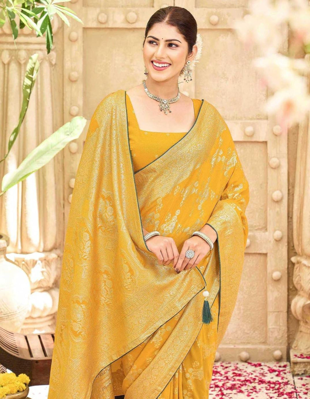 Exquisite Brocade Saree Weaving Artistry Showcases Festive Grandeur