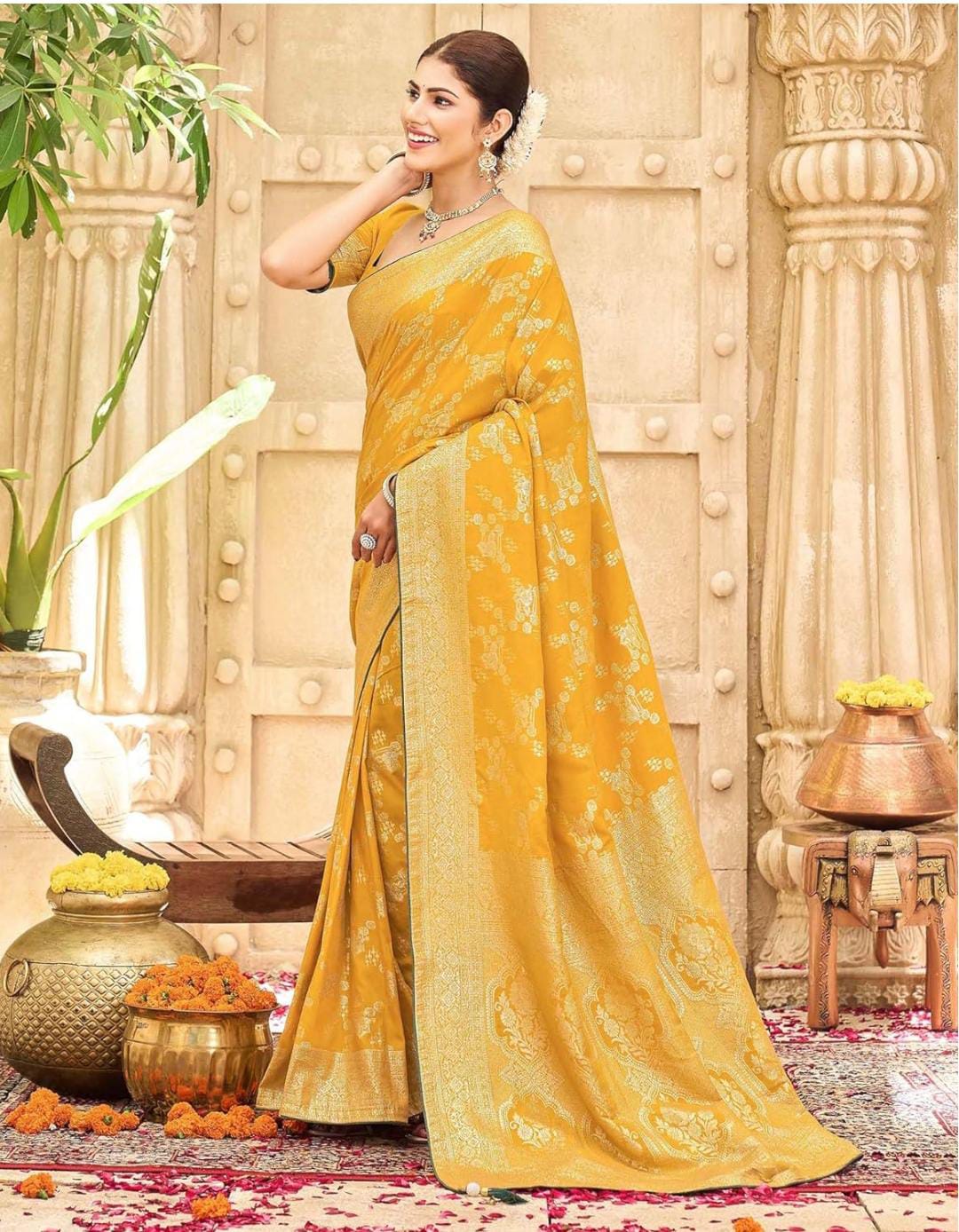 Exquisite Brocade Saree Weaving Artistry Showcases Festive Grandeur