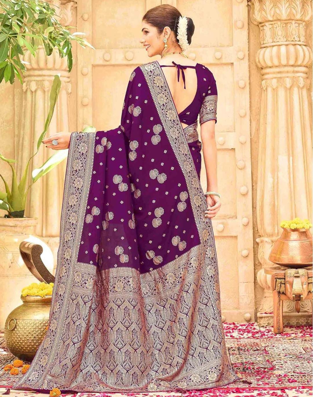 Exquisite Brocade Saree Weaving Artistry Showcases Festive Grandeur