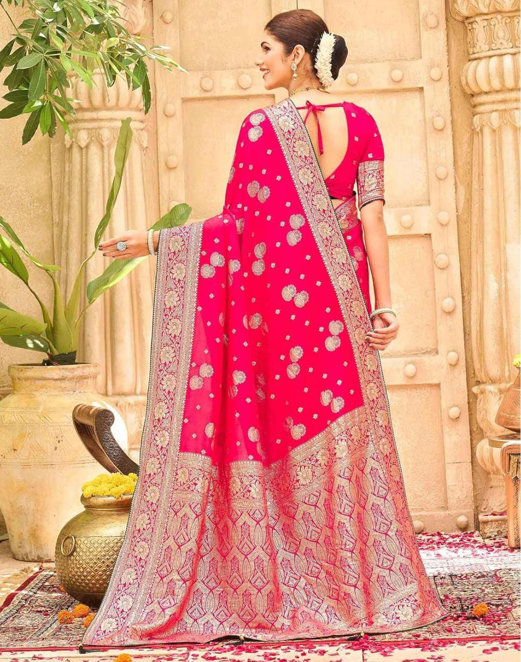 Exquisite Brocade Saree Weaving Artistry Showcases Festive Grandeur