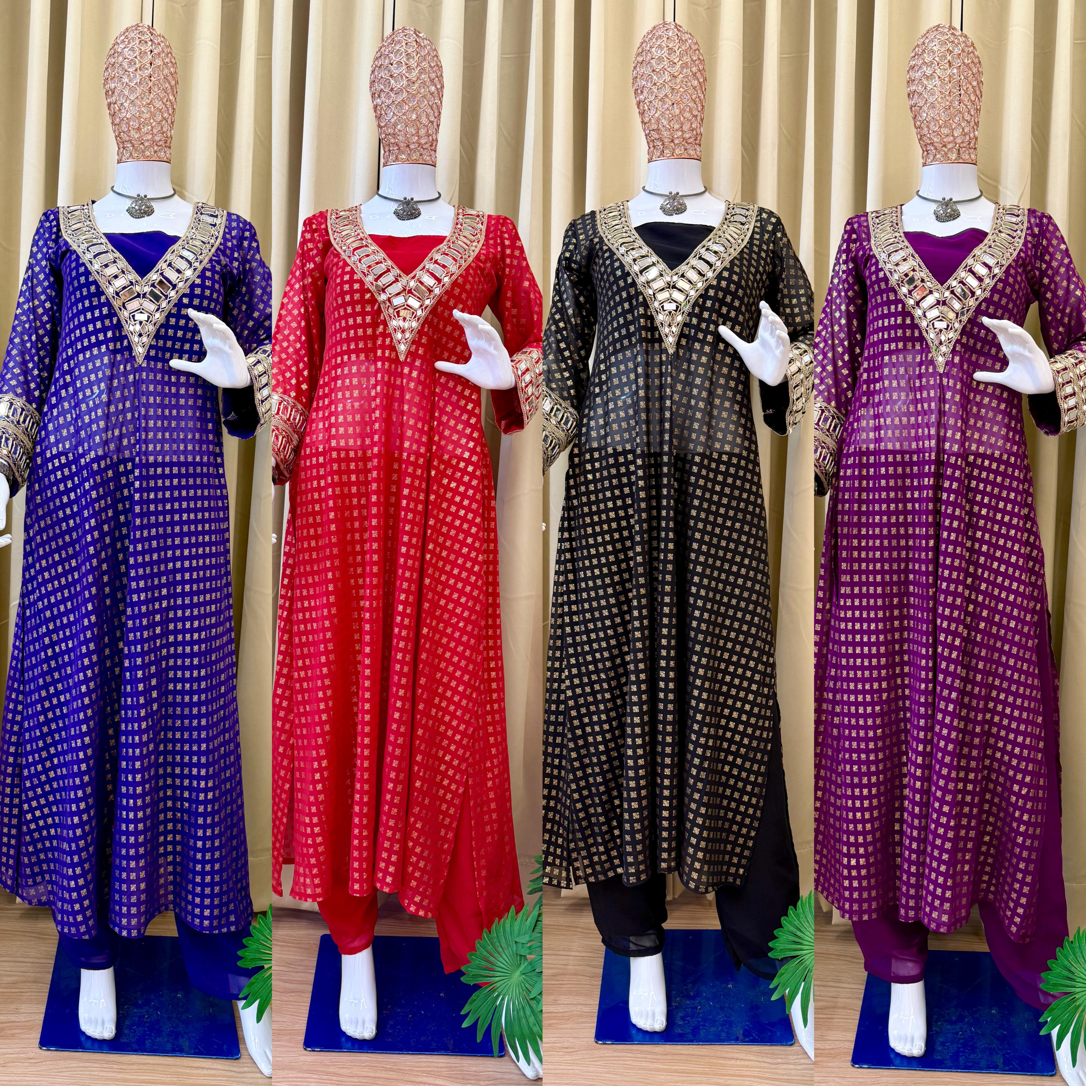 Chic Kurta Set with Intricate Detailing