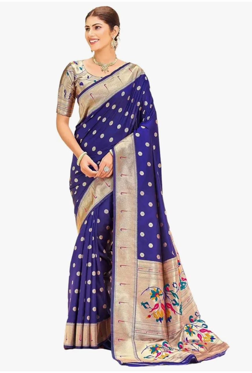 Stylish Saree with Small Dots and Detailed Border.