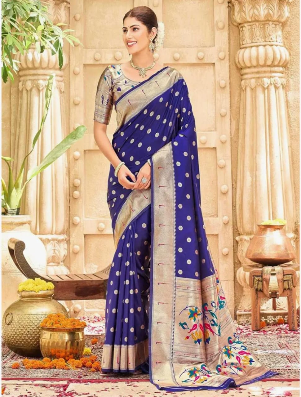 Stylish Saree with Small Dots and Detailed Border.
