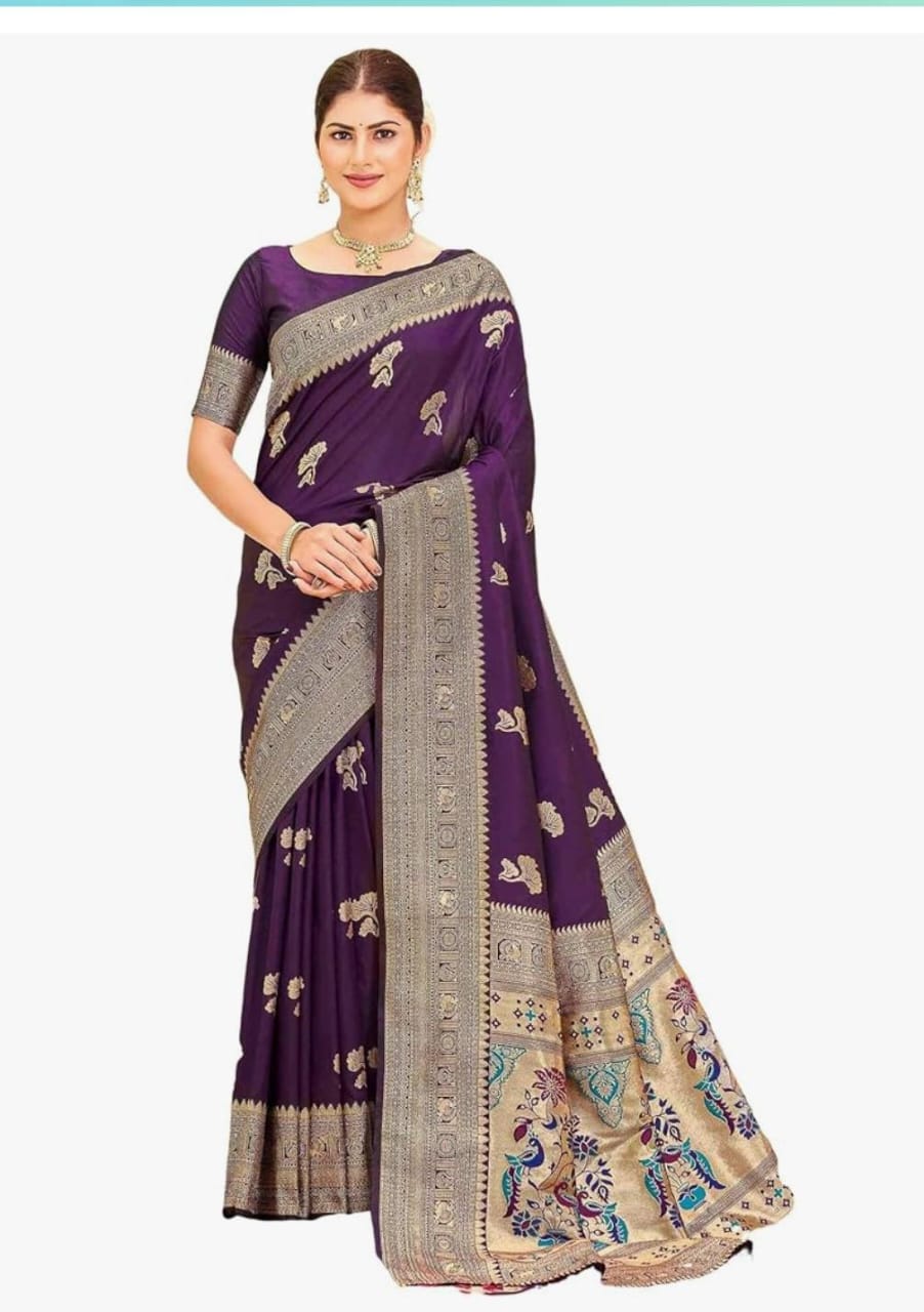 Stylish Saree with Small Dots and Detailed Border.