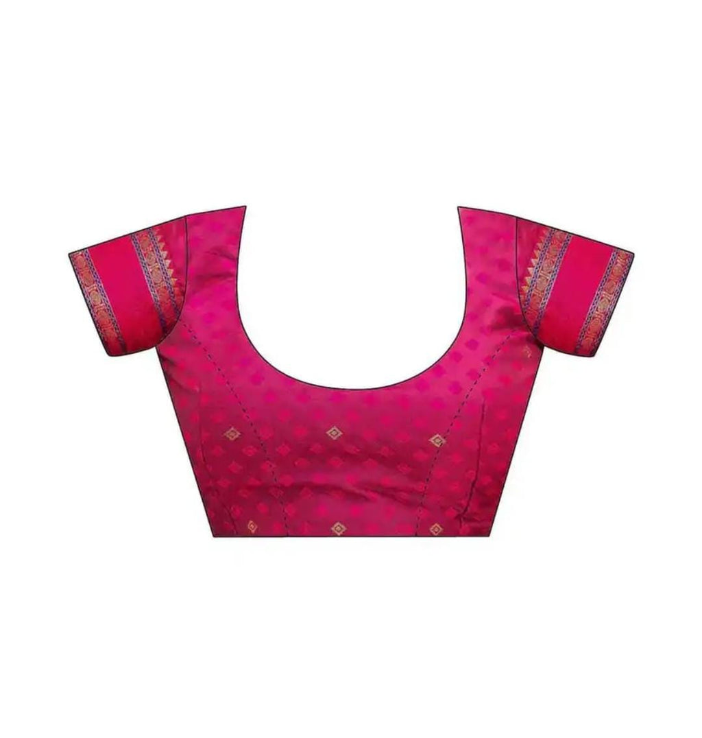 Stylish Saree with Small Dots and Detailed Border.