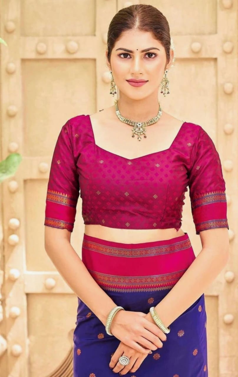 Stylish Saree with Small Dots and Detailed Border.