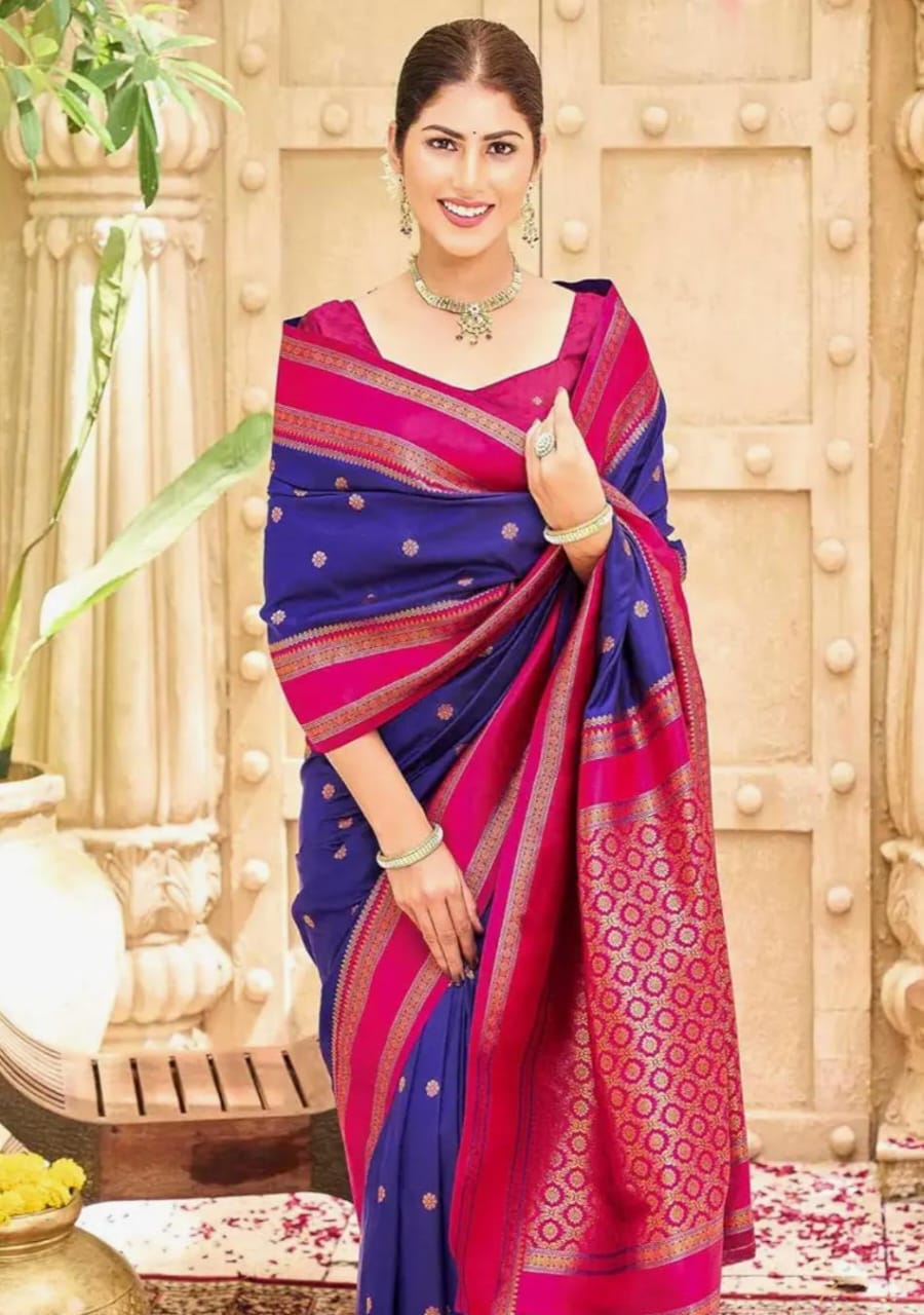 Stylish Saree with Small Dots and Detailed Border.