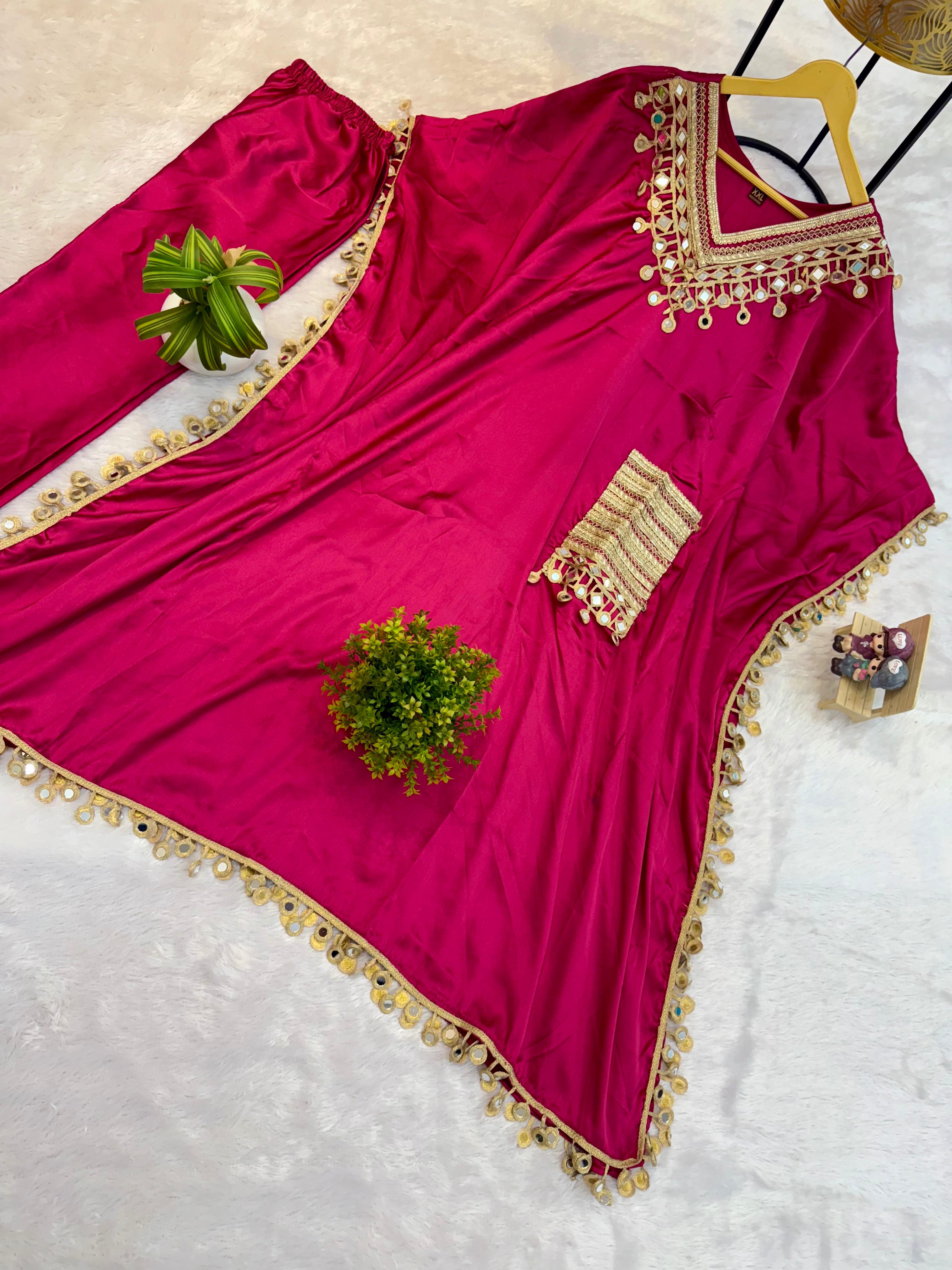 Lilac Kaftan & Pant Set with Golden Detailing