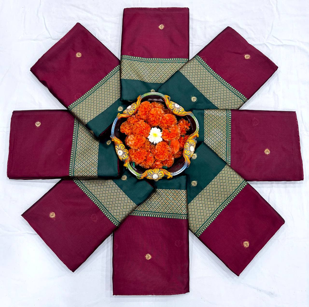 Elegant Dual-Tone Border Saree