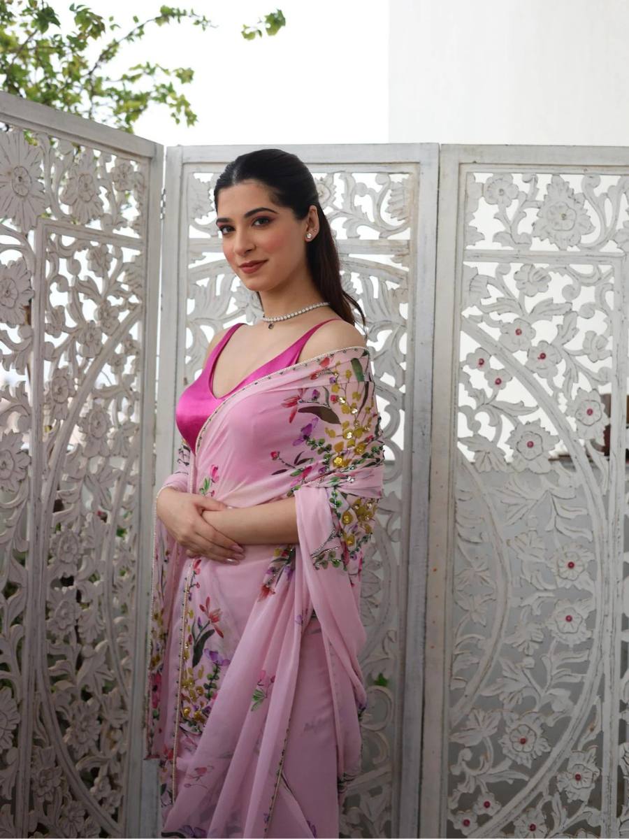 Graceful Saree with Hand-Painted Floral Motifs