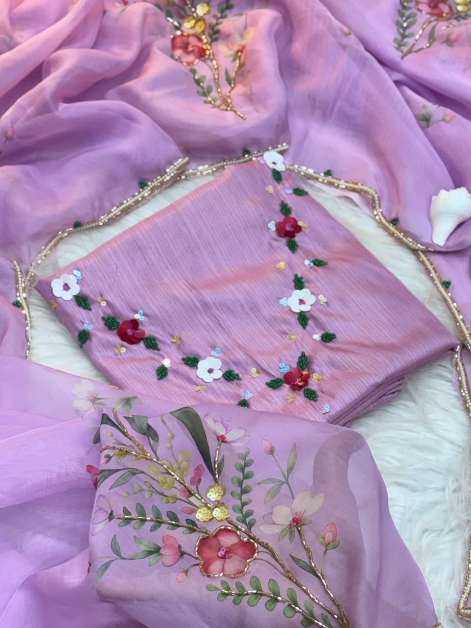 Graceful Saree with Hand-Painted Floral Motifs